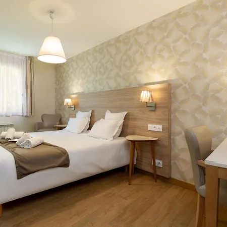 & Lou Paradou Les Bains Hotel