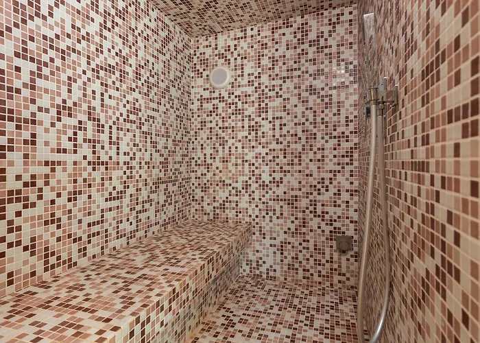 Hotel Hôtel&résidence Lou Paradou Les Bains Gréoux-les-Bains