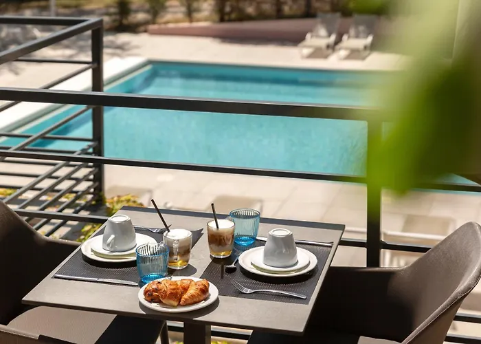 Hôtel&résidence Lou Paradou Les Bains