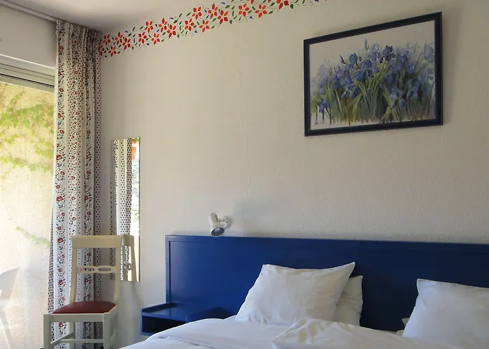 Hôtel&résidence Lou Paradou Les Bains Hotel Gréoux-les-Bains