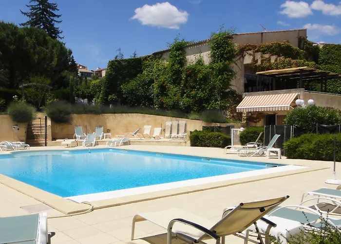 Hôtel&résidence Lou Paradou Les Bains Hotel 3*