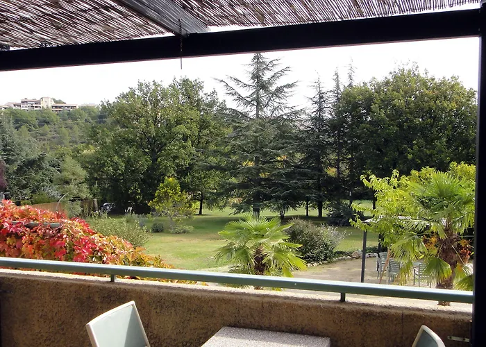 Hôtel&résidence Lou Paradou Les Bains 3*