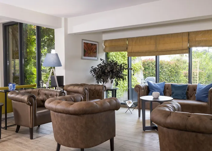 Hôtel&résidence Lou Paradou Les Bains Hotel 3*