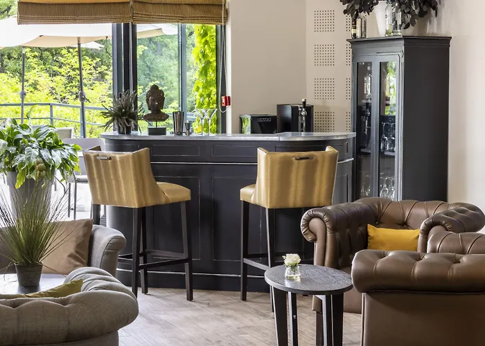 Hotel Hôtel&résidence Lou Paradou Les Bains Gréoux-les-Bains