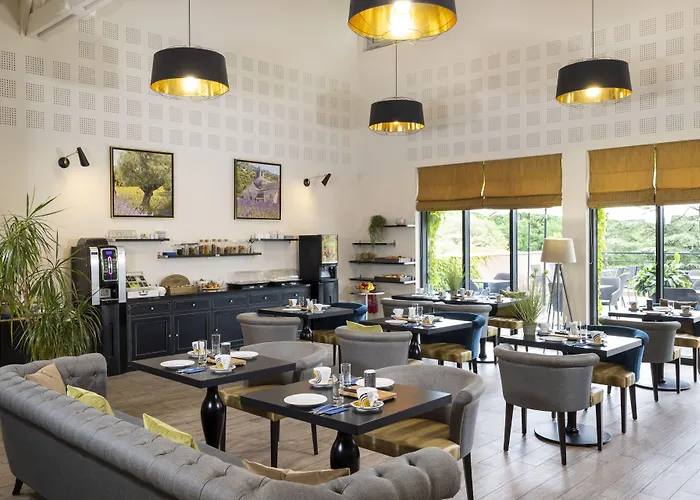 Hôtel&résidence Lou Paradou Les Bains Hotel 3*