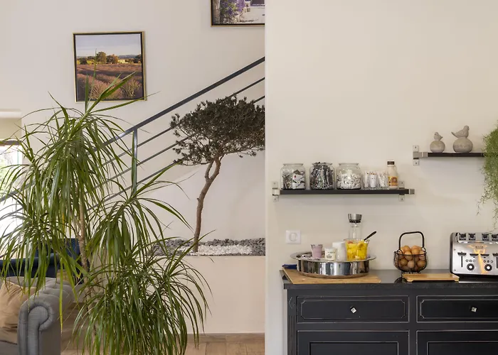 Hôtel&résidence Lou Paradou Les Bains Gréoux-les-Bains