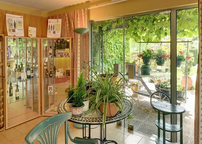 Hôtel&résidence Lou Paradou Les Bains Gréoux-les-Bains