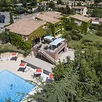 & Lou Paradou Les Bains Hotel