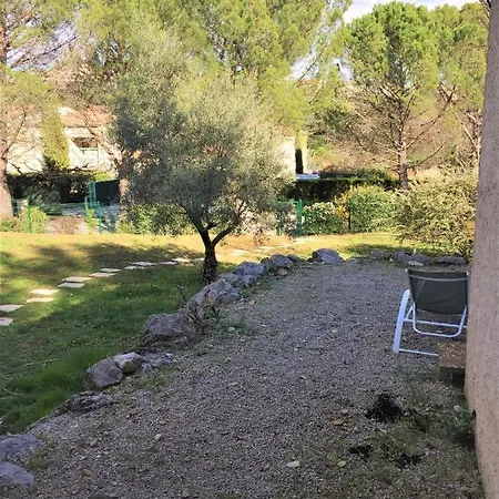 Lou Paradou Otel Gréoux-les-Bains