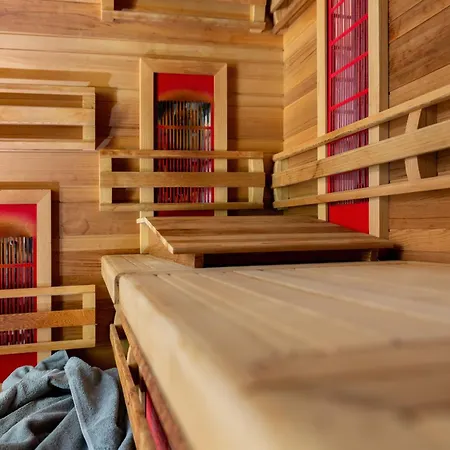 & Lou Paradou Les Bains Hotel 3*