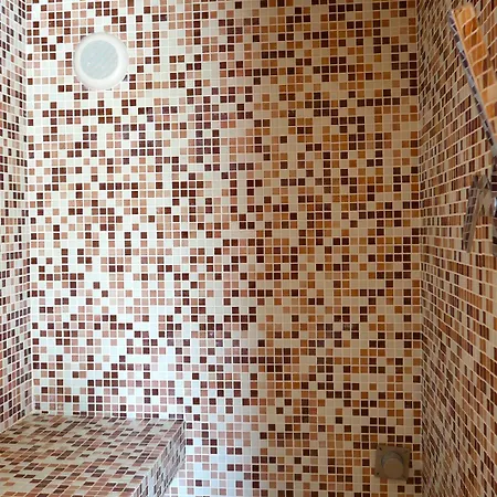 & Lou Paradou Les Bains 3* Greoux-les-Bains