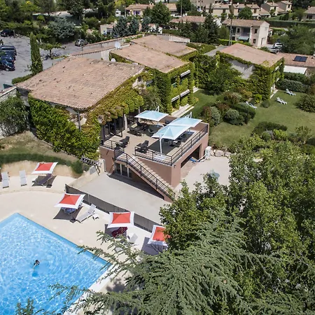 & Lou Paradou Les Bains Hotel