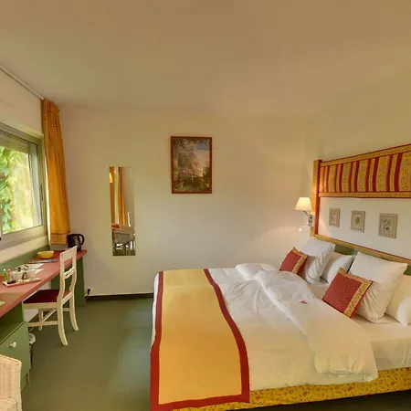 Hotel & Lou Paradou Les Bains Greoux-les-Bains