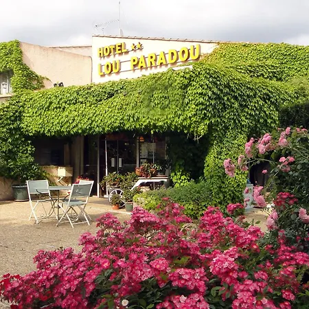 מלון דירות & Lou Paradou Les Bains