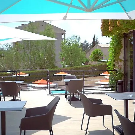 Otel Lou Paradou 3*
