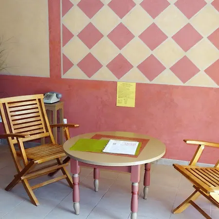 Otel Lou Paradou 3*
