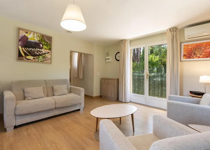 & Lou Paradou Les Bains Greoux-les-Bains