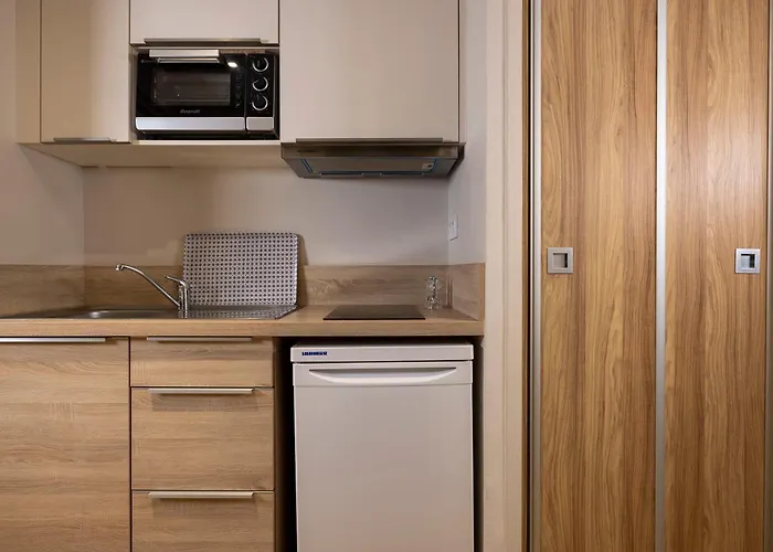 Hotel & Lou Paradou Les Bains 3*