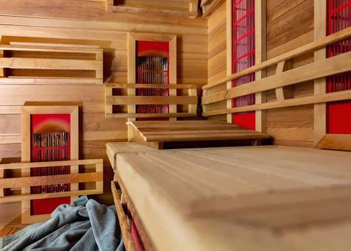 & Lou Paradou Les Bains Hotel 3*